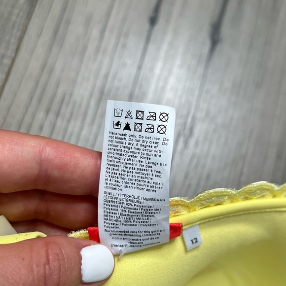 ASOS River Island NWOT Moulded Appliqué Triangle Bikini Top Size 8 in Yellow - Picture 7 of 11